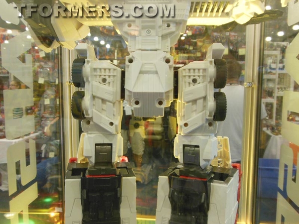 Transformers=botcon 2013 Generatations Prime Paltinum  (317 of 424)